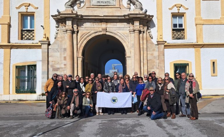Vista cultural al panteón de marinos ilustres y arsenal de La Carraca