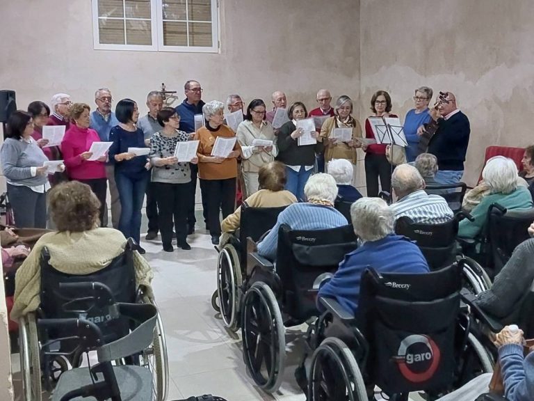 Coro de Agajudo “nos gusta cantar” visita a la residencia de San Juan de Dios