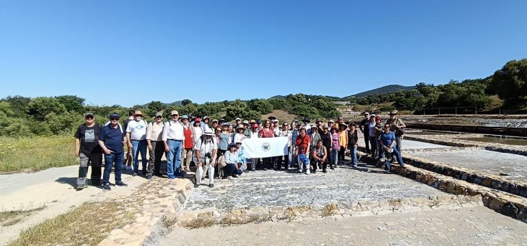 Las salinas de Iptuci y el Dolmen de Villamartín
